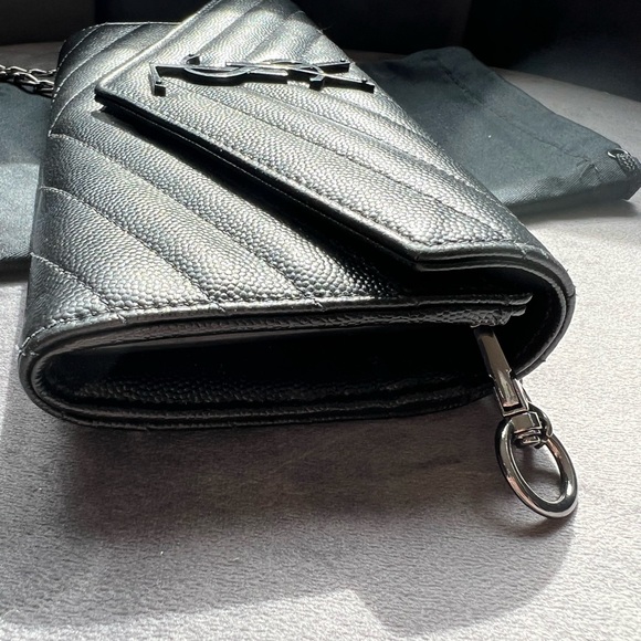 NWT Black YSL cassandre wallet on chain - Picture 2 of 12